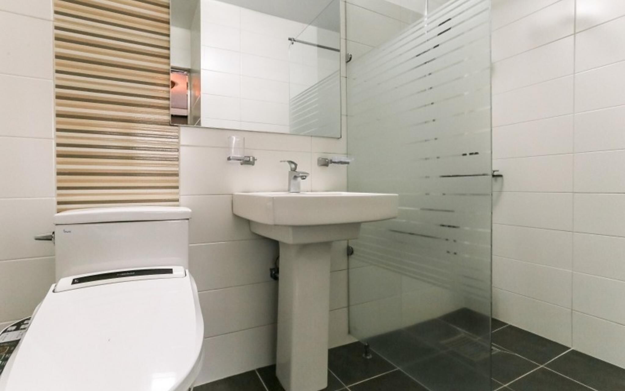 Seogwipo Black Land Lace Spa Pension