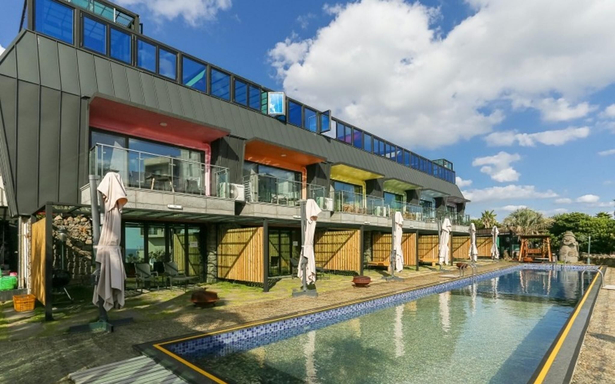 Seogwipo Black Land Lace Spa Pension