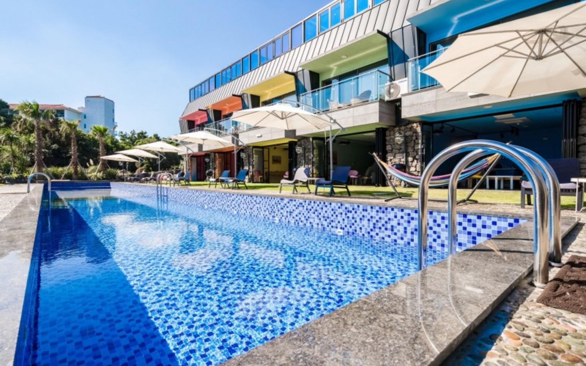 Seogwipo Black Land Lace Spa Pension