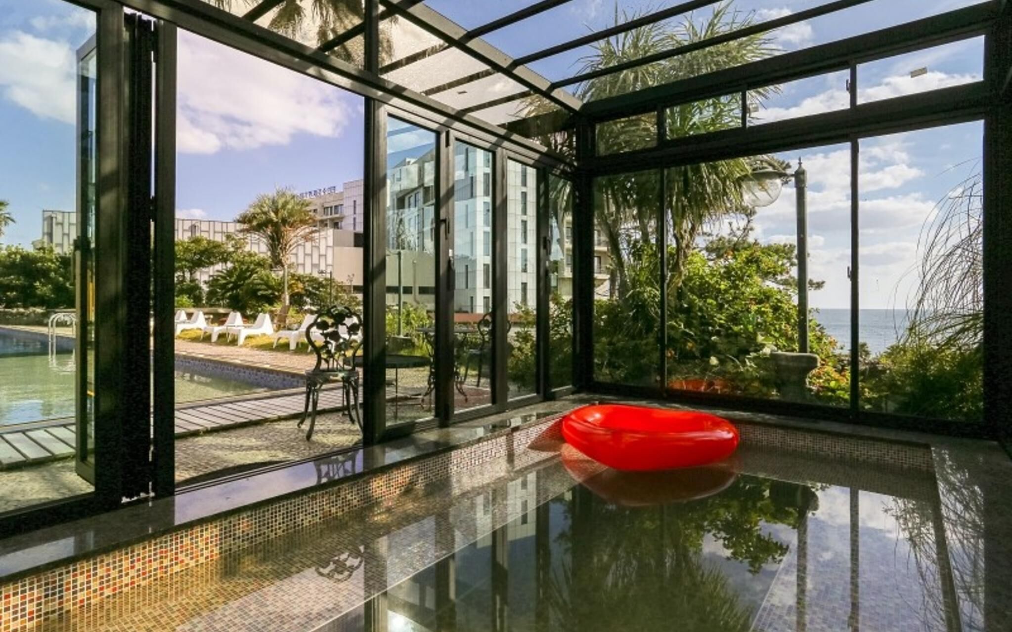 Seogwipo Black Land Lace Spa Pension