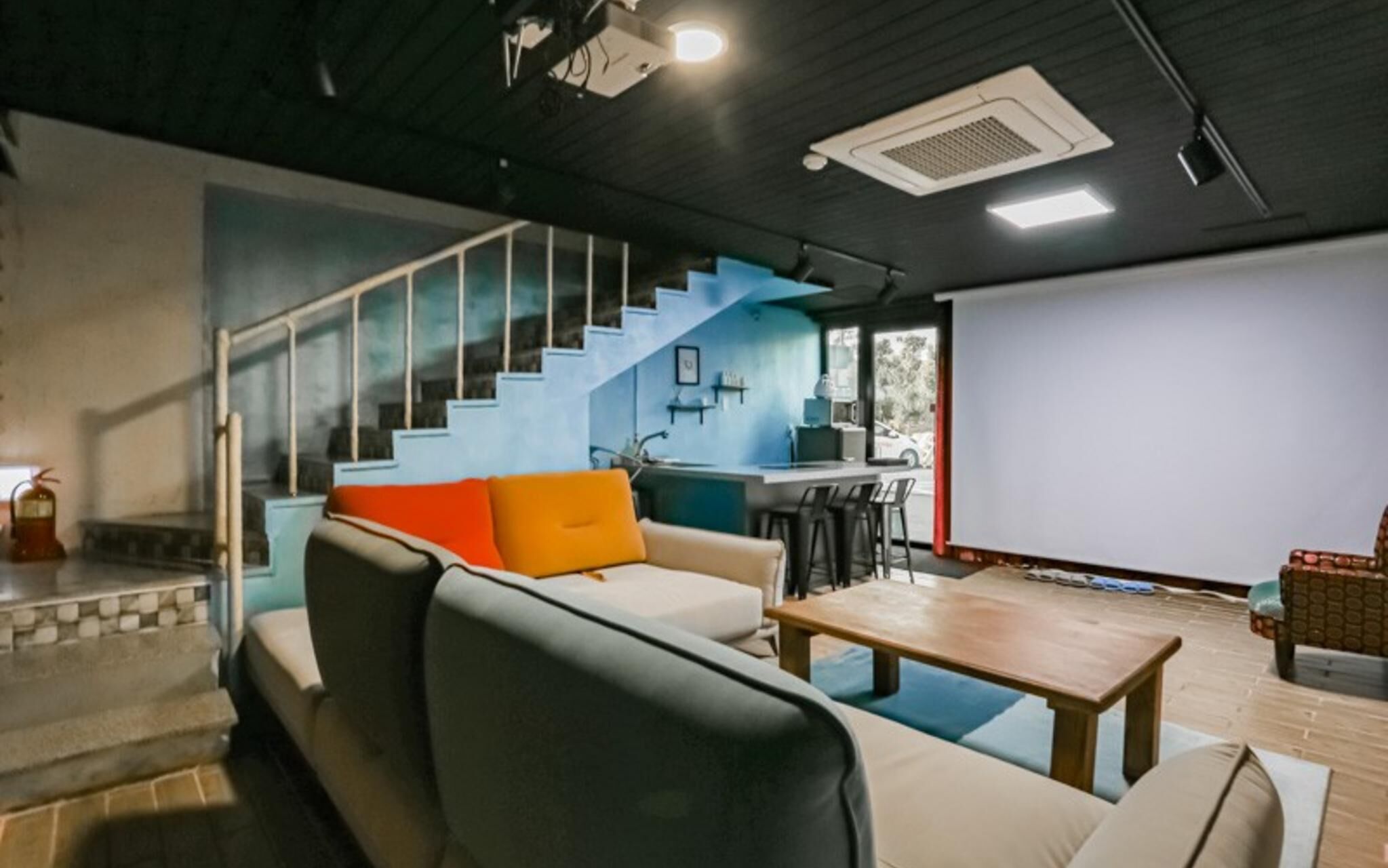 Seogwipo Black Land Lace Spa Pension
