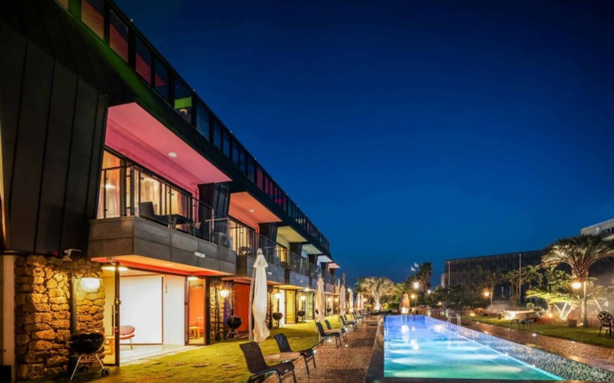 Seogwipo Black Land Lace Spa Pension
