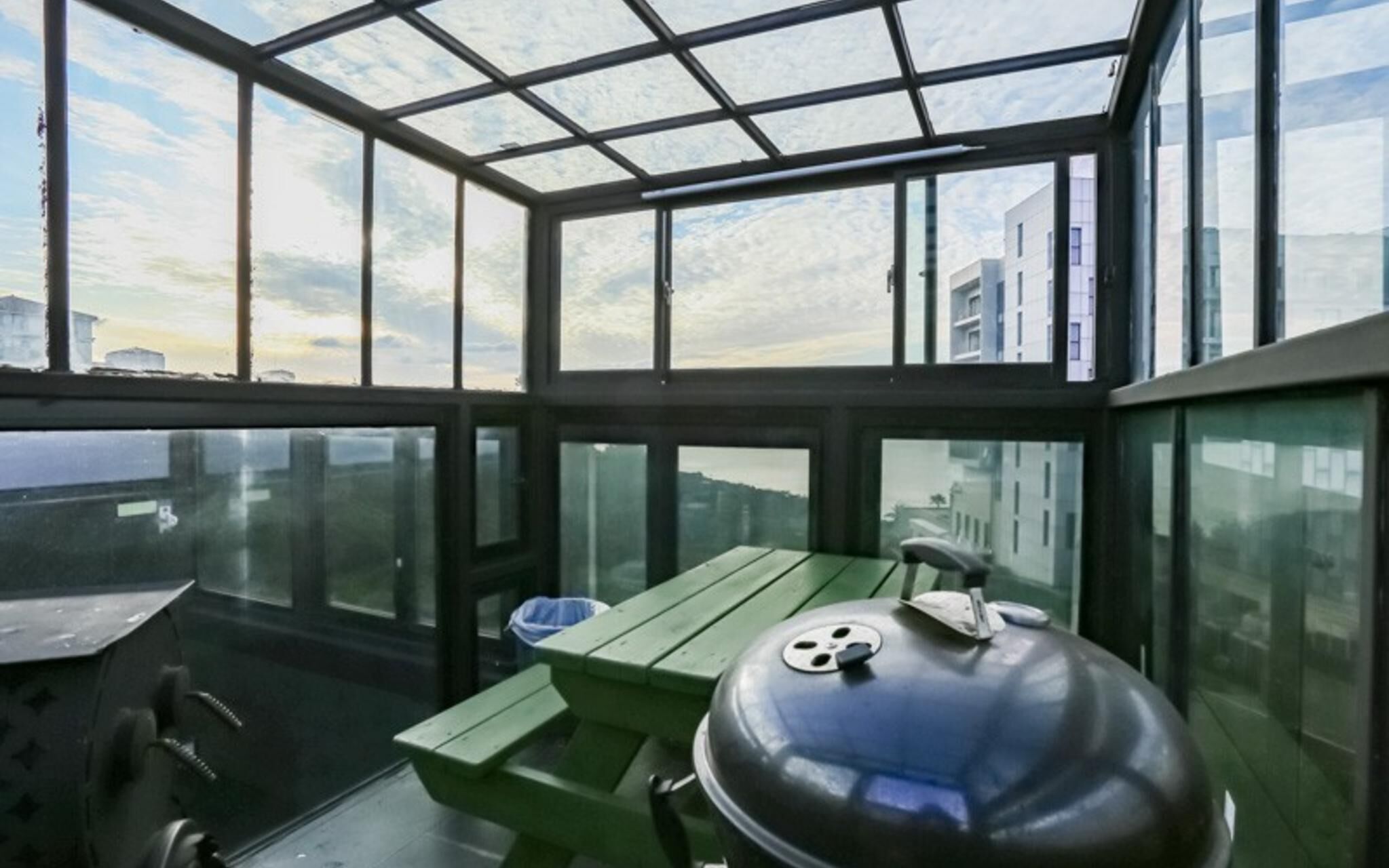 Seogwipo Black Land Lace Spa Pension