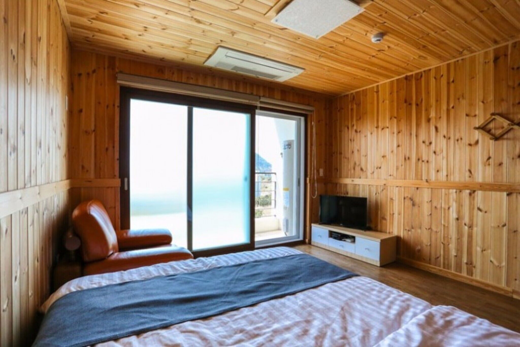 Seogwipo Gonmul Swimpang Pension