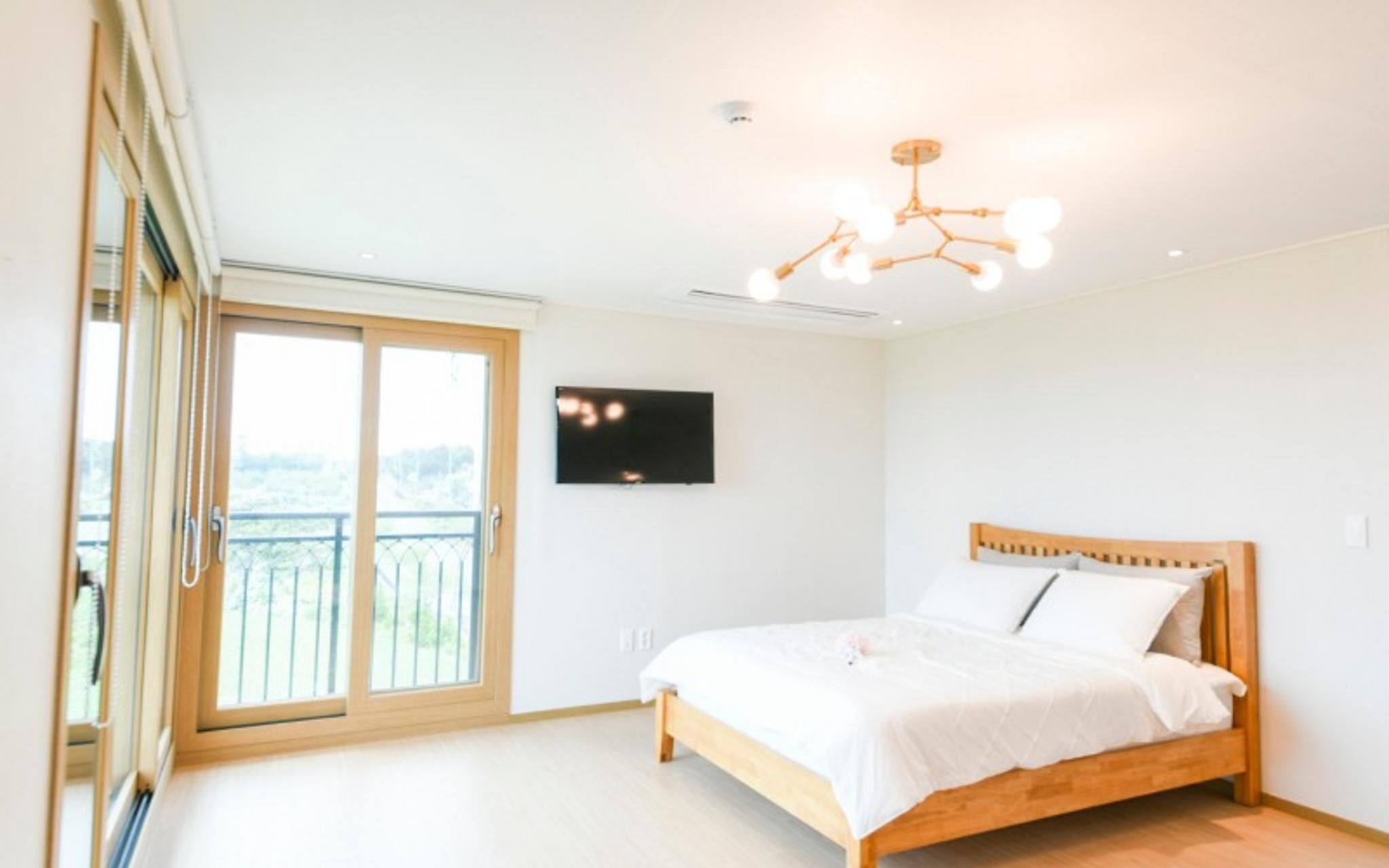 Seogwipo Hawonga Pension