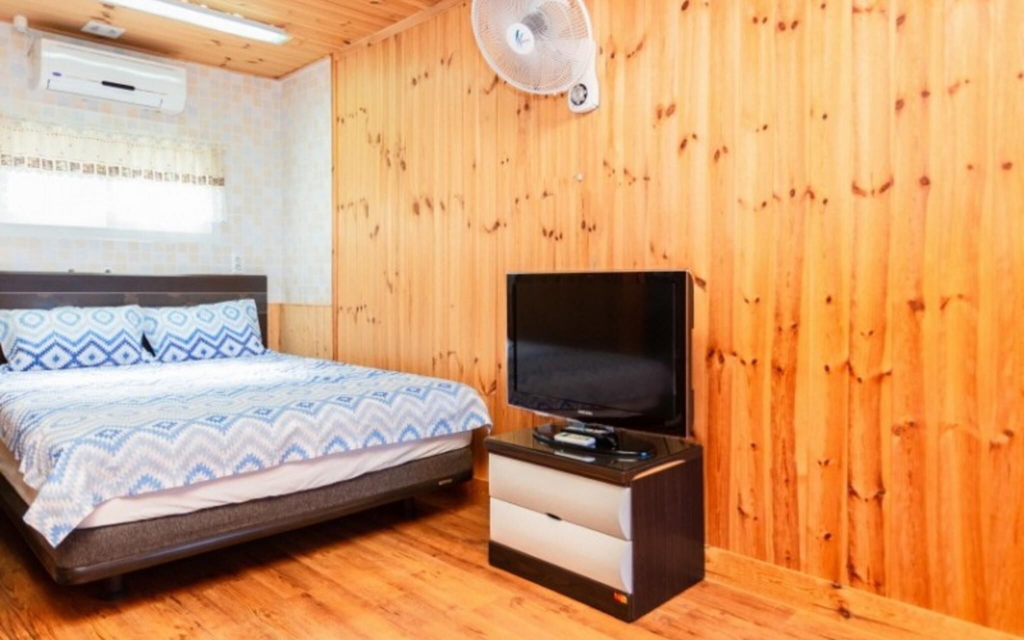Seogwipo Hwamok Pension
