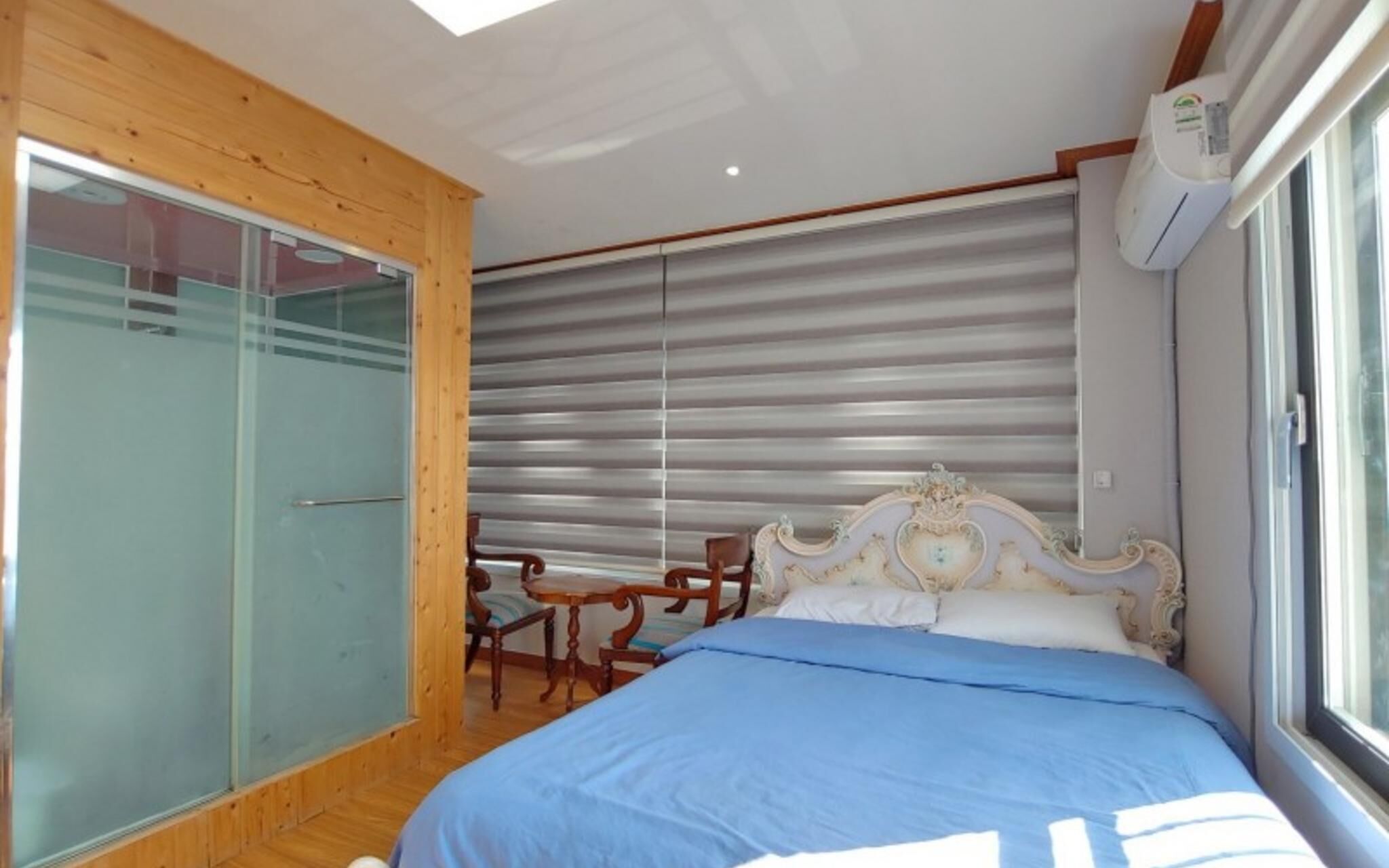 Seogwipo Jijunghae Pool Villa Pension