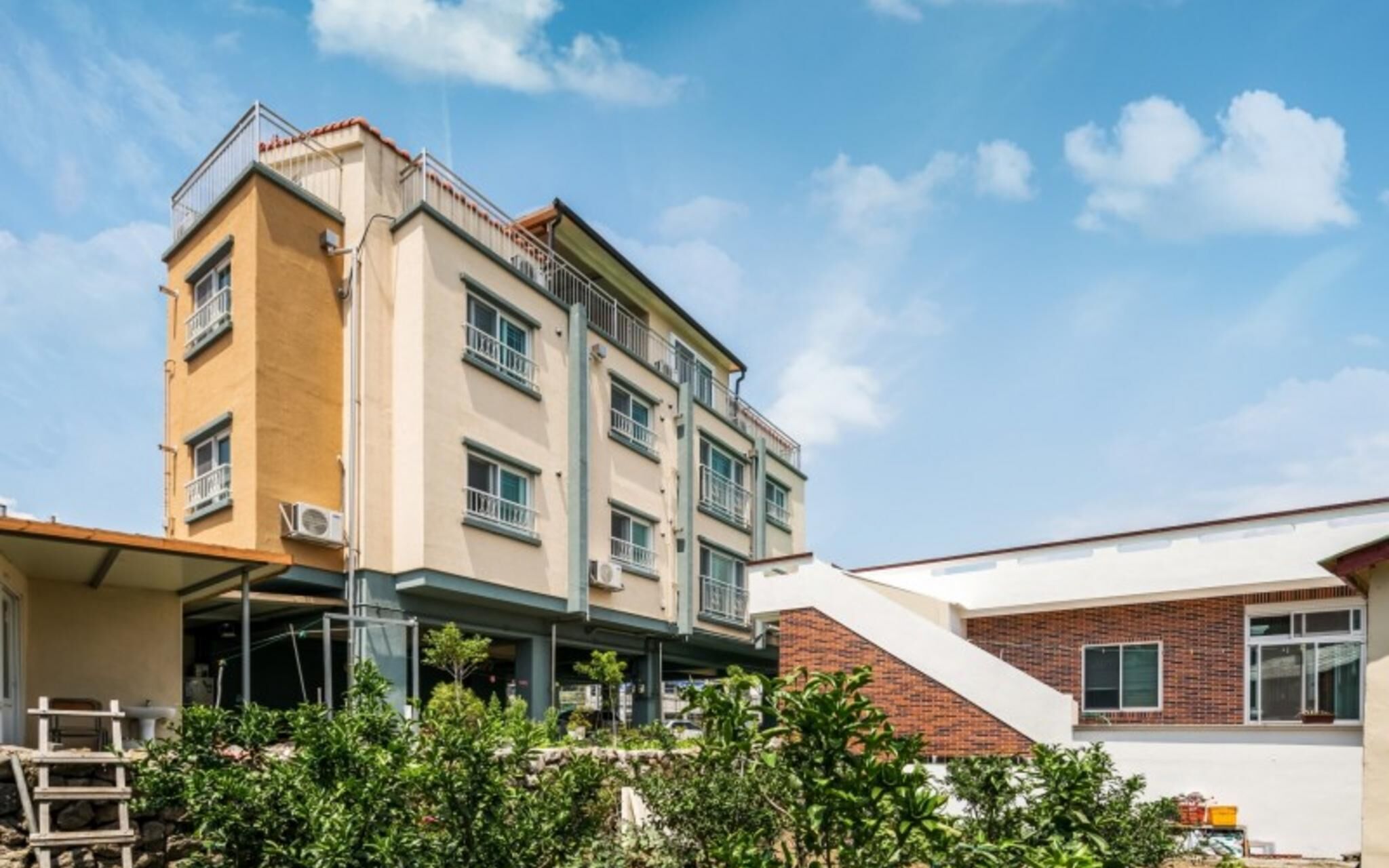 Seogwipo Jungmun Bolia Pension