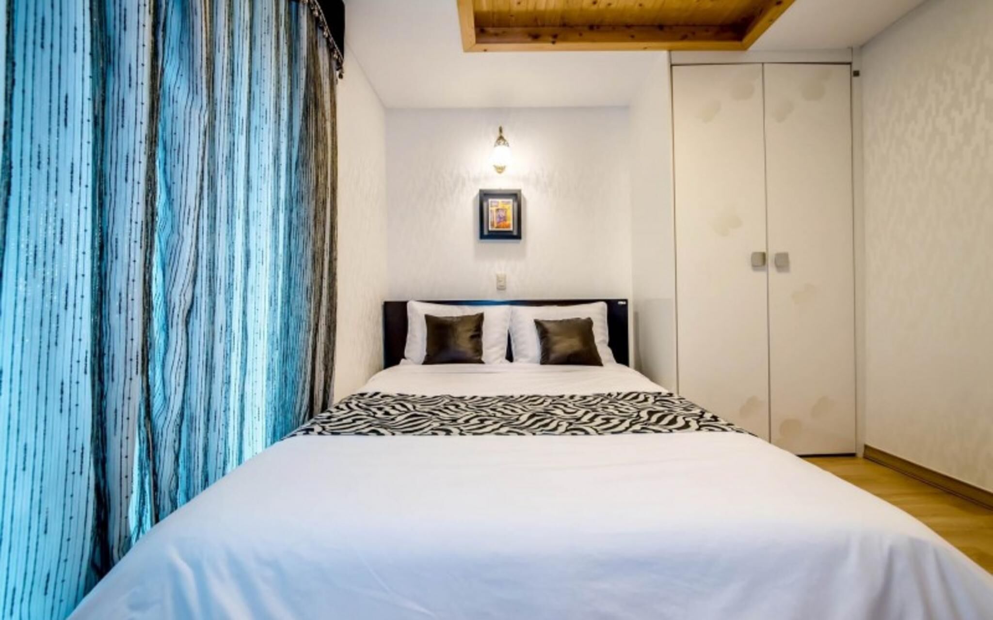 Seogwipo Jungmun Happy Sketch Pension