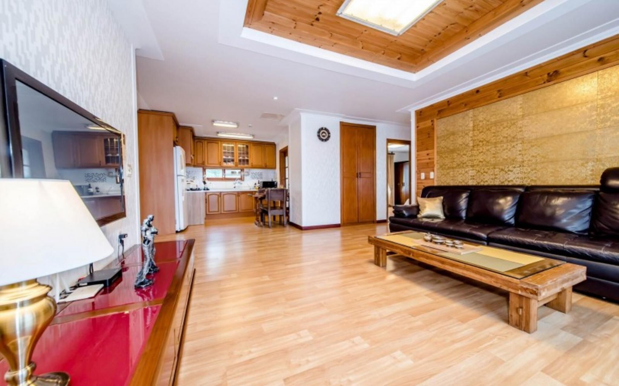 Seogwipo Jungmun Happy Sketch Pension