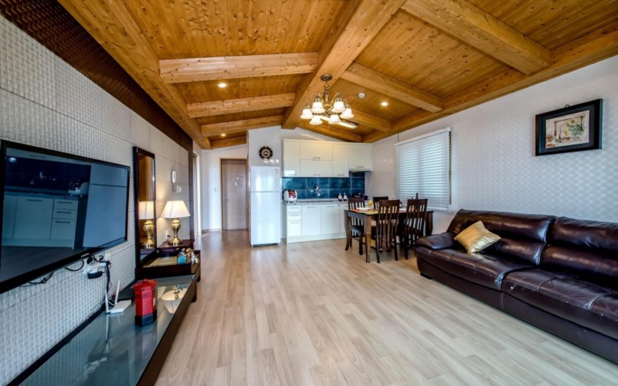 Seogwipo Jungmun Happy Sketch Pension