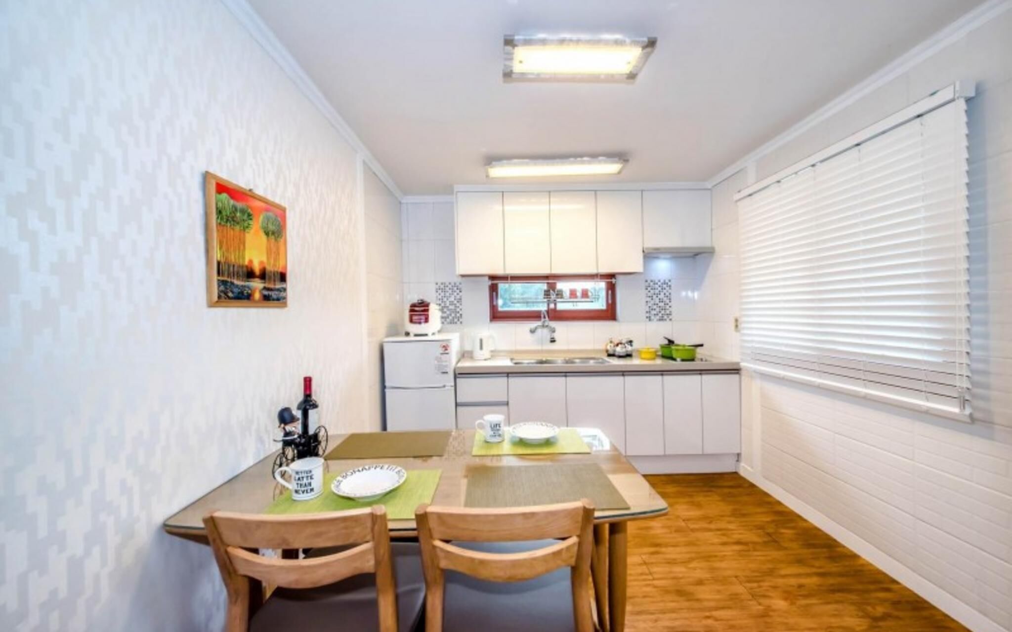 Seogwipo Jungmun Happy Sketch Pension