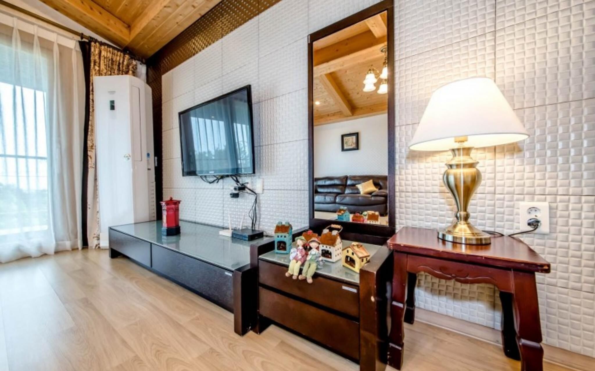 Seogwipo Jungmun Happy Sketch Pension