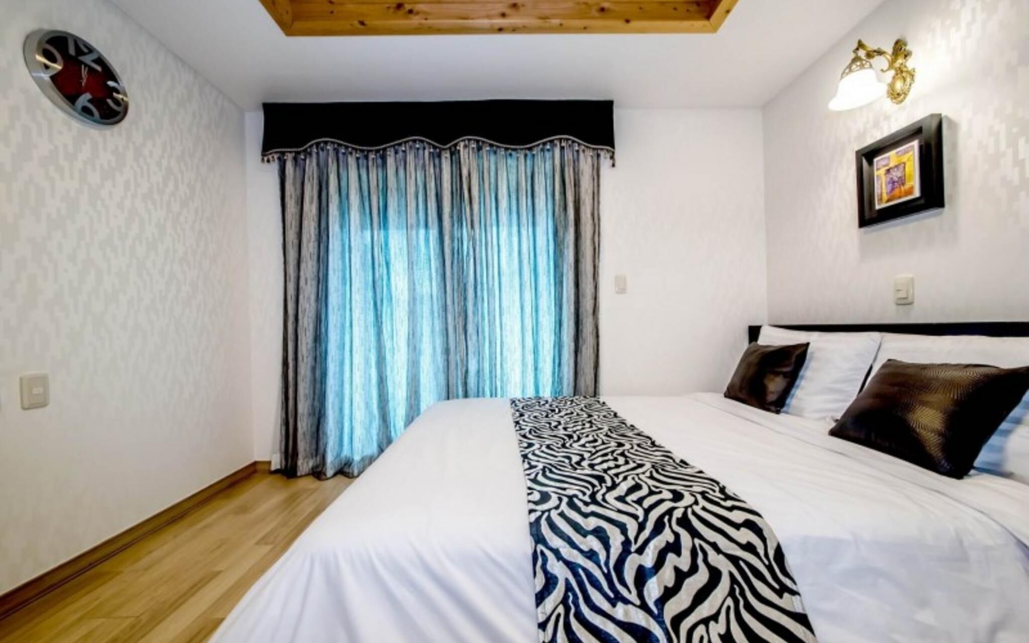 Seogwipo Jungmun Happy Sketch Pension