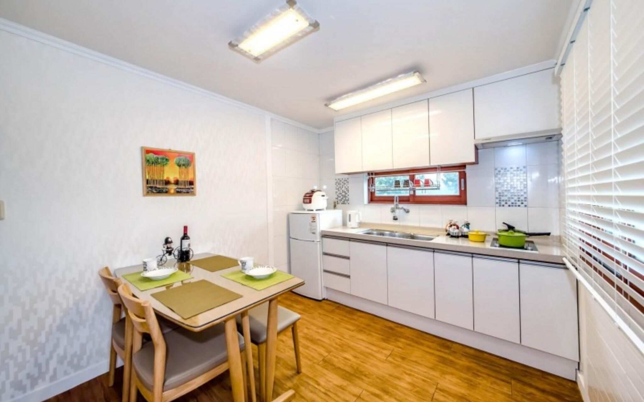 Seogwipo Jungmun Happy Sketch Pension