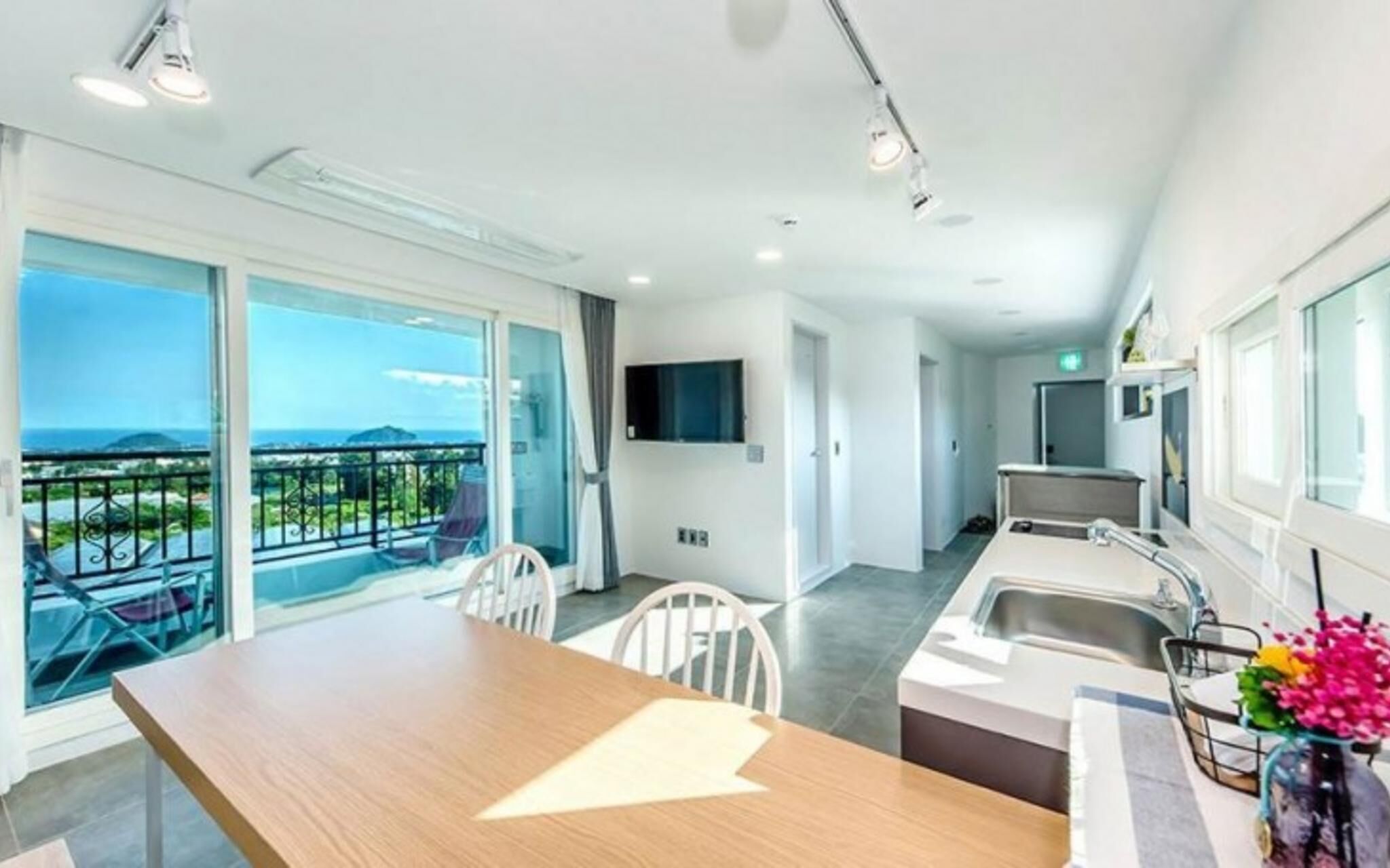 Seogwipo Moira Spa Pension