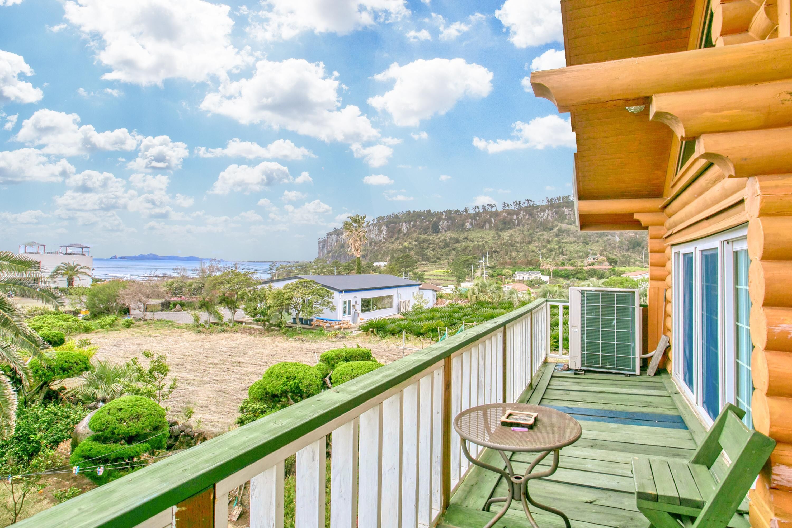 Seogwipo Neulbada Pet Pension