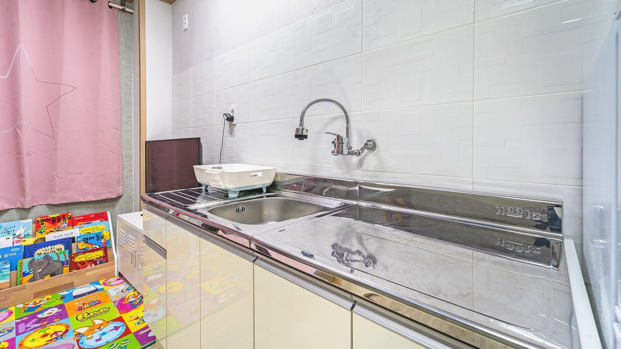 Seogwipo Sangsangnamu Kiz Pension