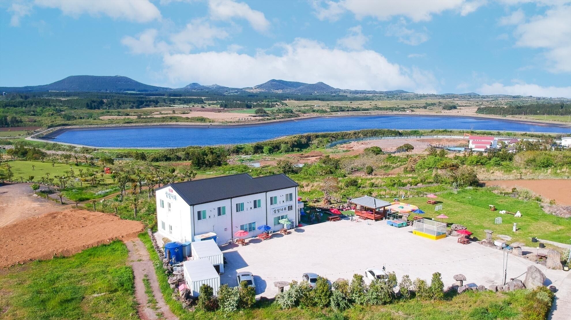 Seogwipo Sangsangnamu Kiz Pension