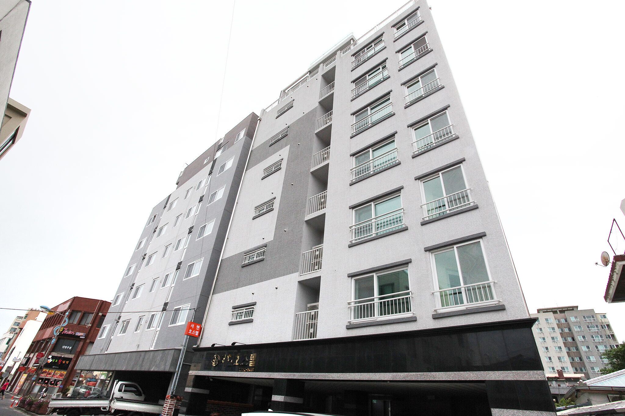 Seogwipo Seohyun Hotel