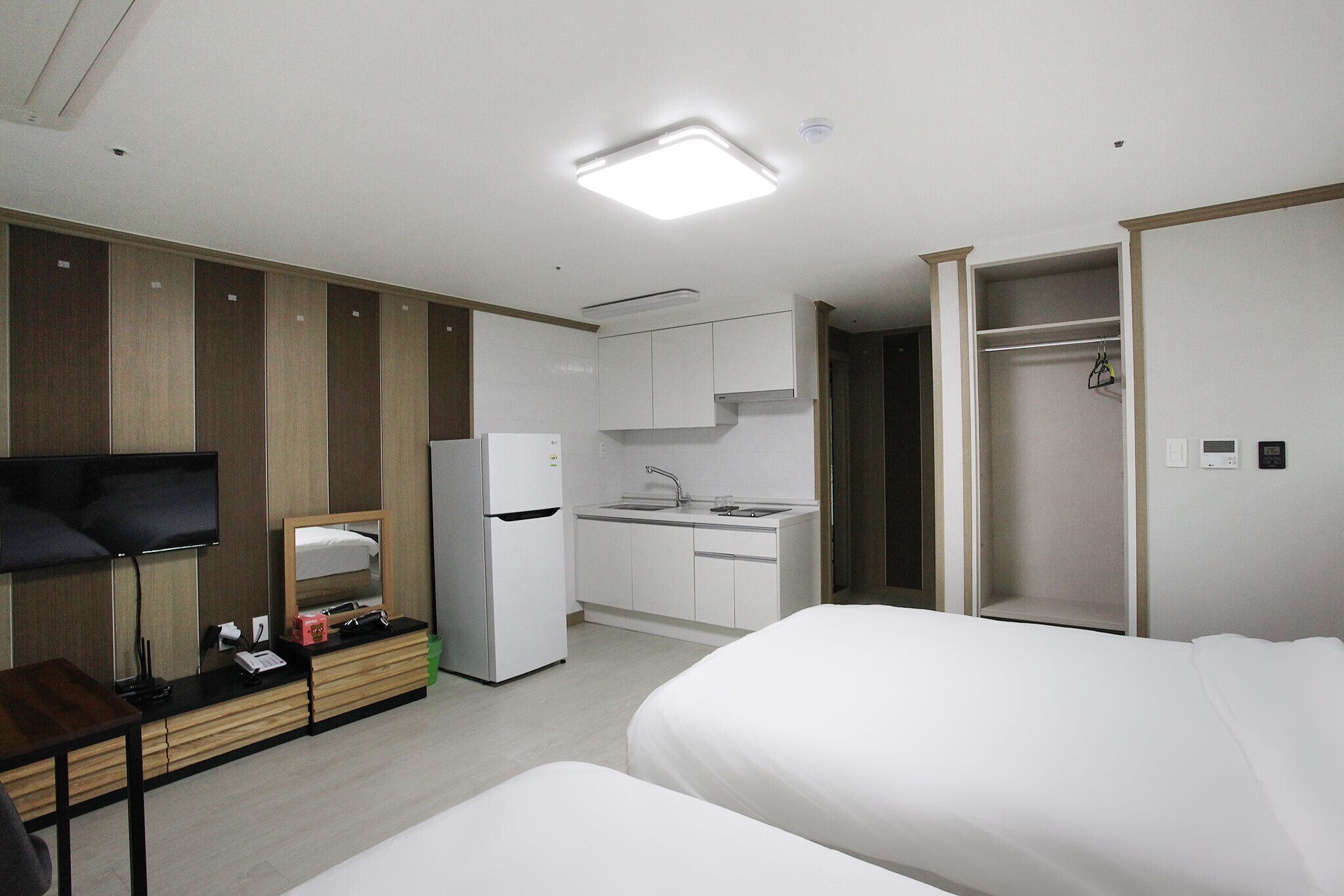 Seogwipo Seohyun Hotel