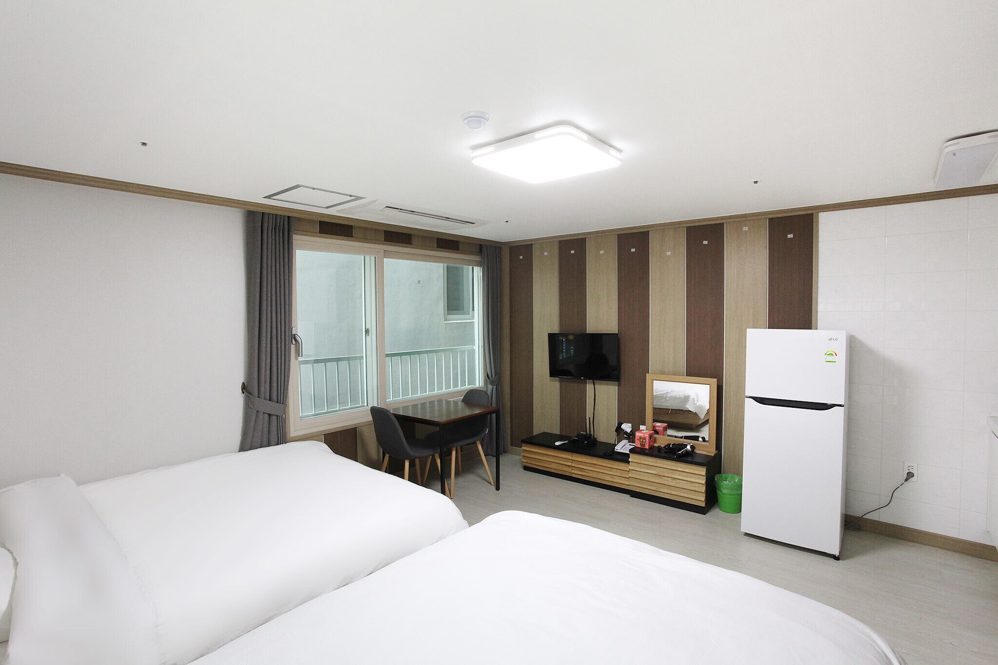 Seogwipo Seohyun Hotel