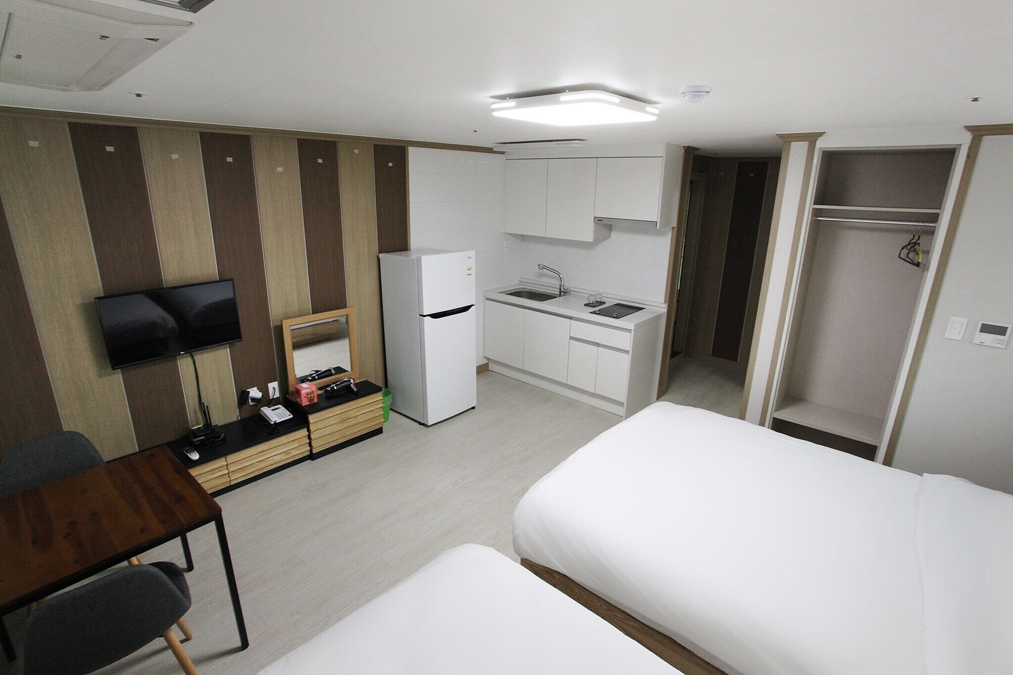 Seogwipo Seohyun Hotel