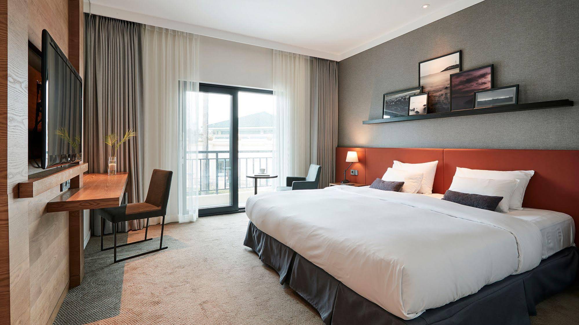 The Suites Hotel Jeju