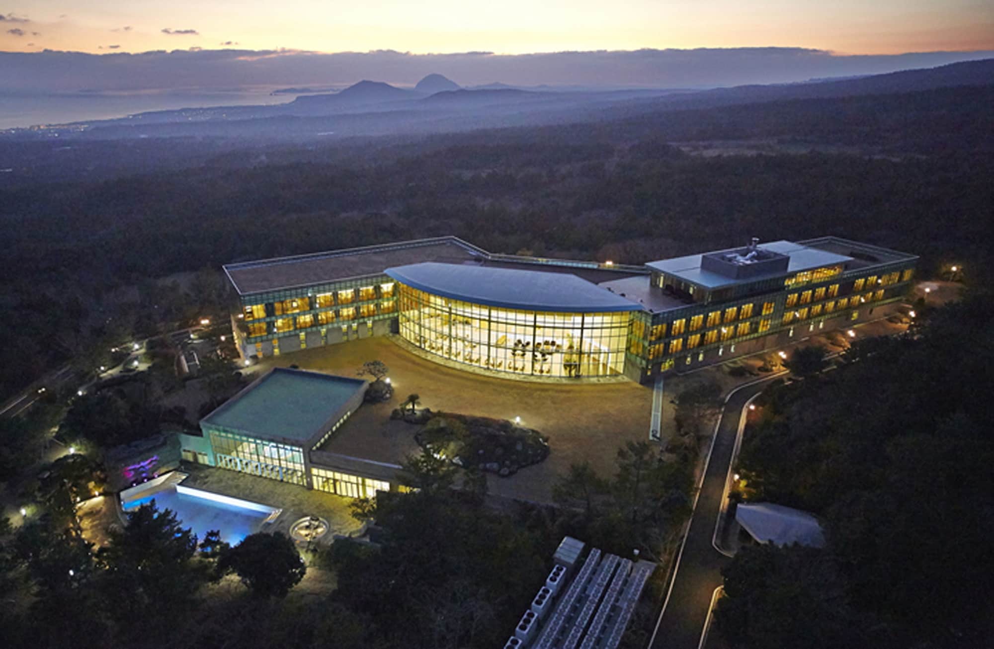 The We Hotel