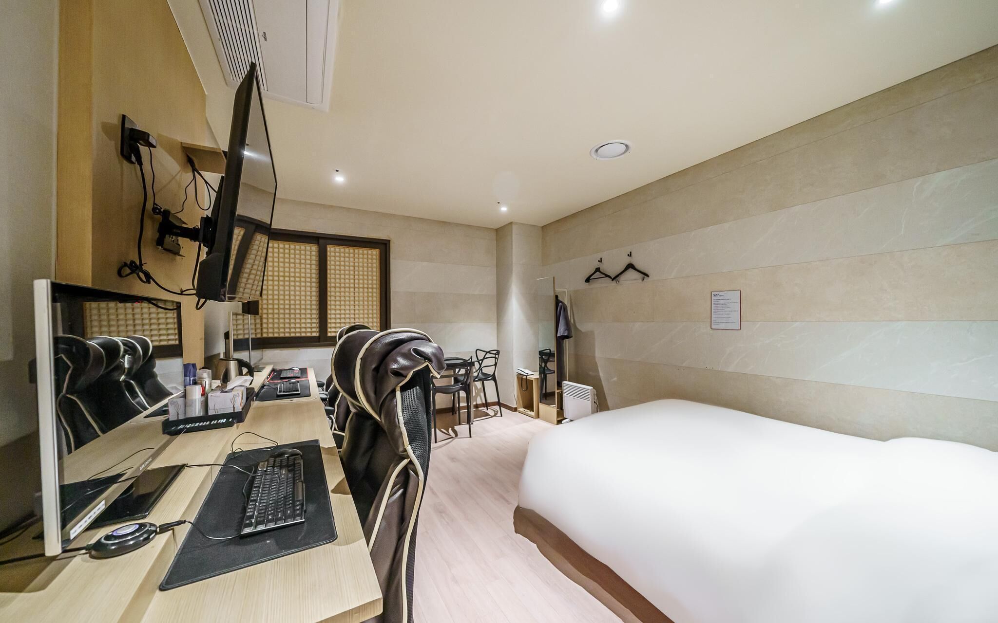 Bundang Hotel and U
