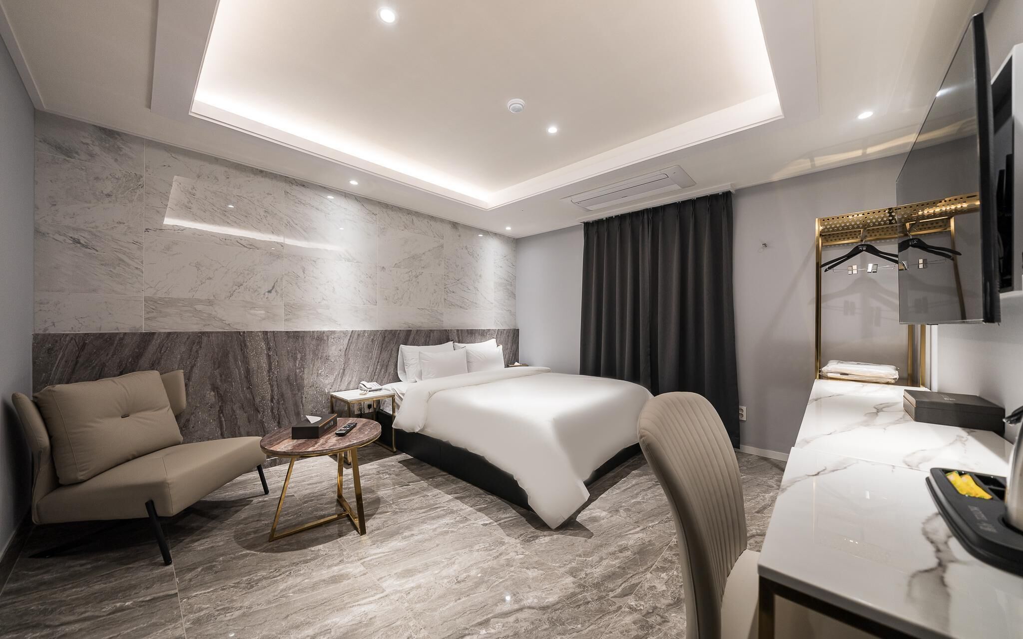Bundang Siwol Hotel