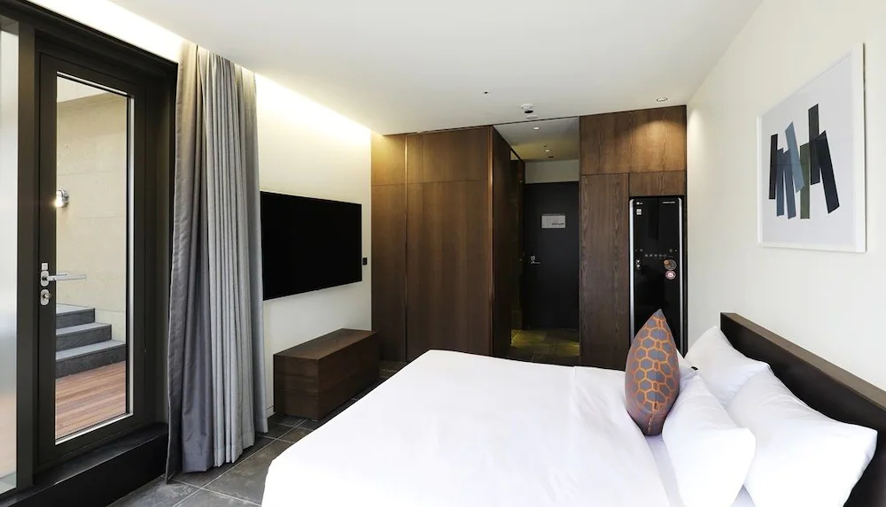 Kynd Hotel