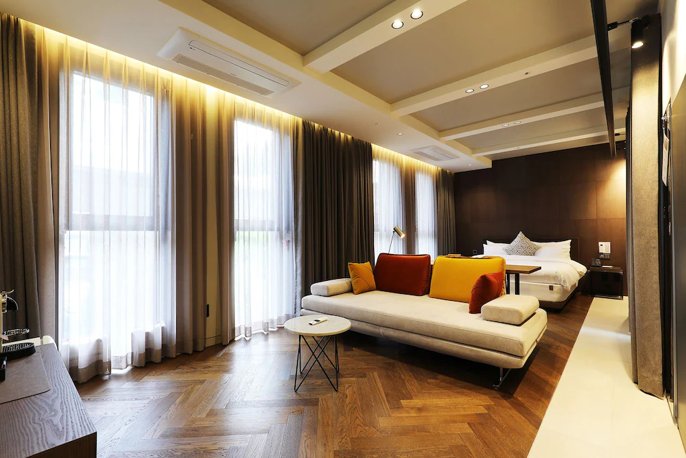 Kynd Hotel