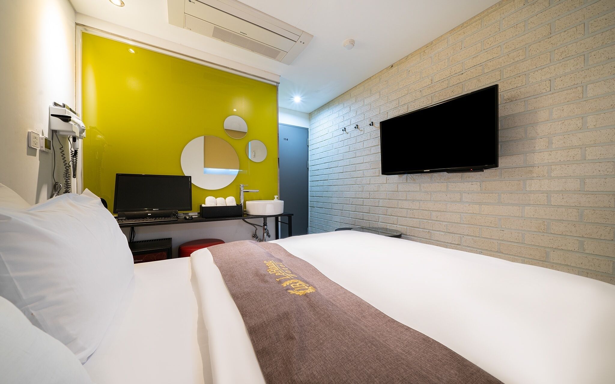 Taereung Leblanc Hotel