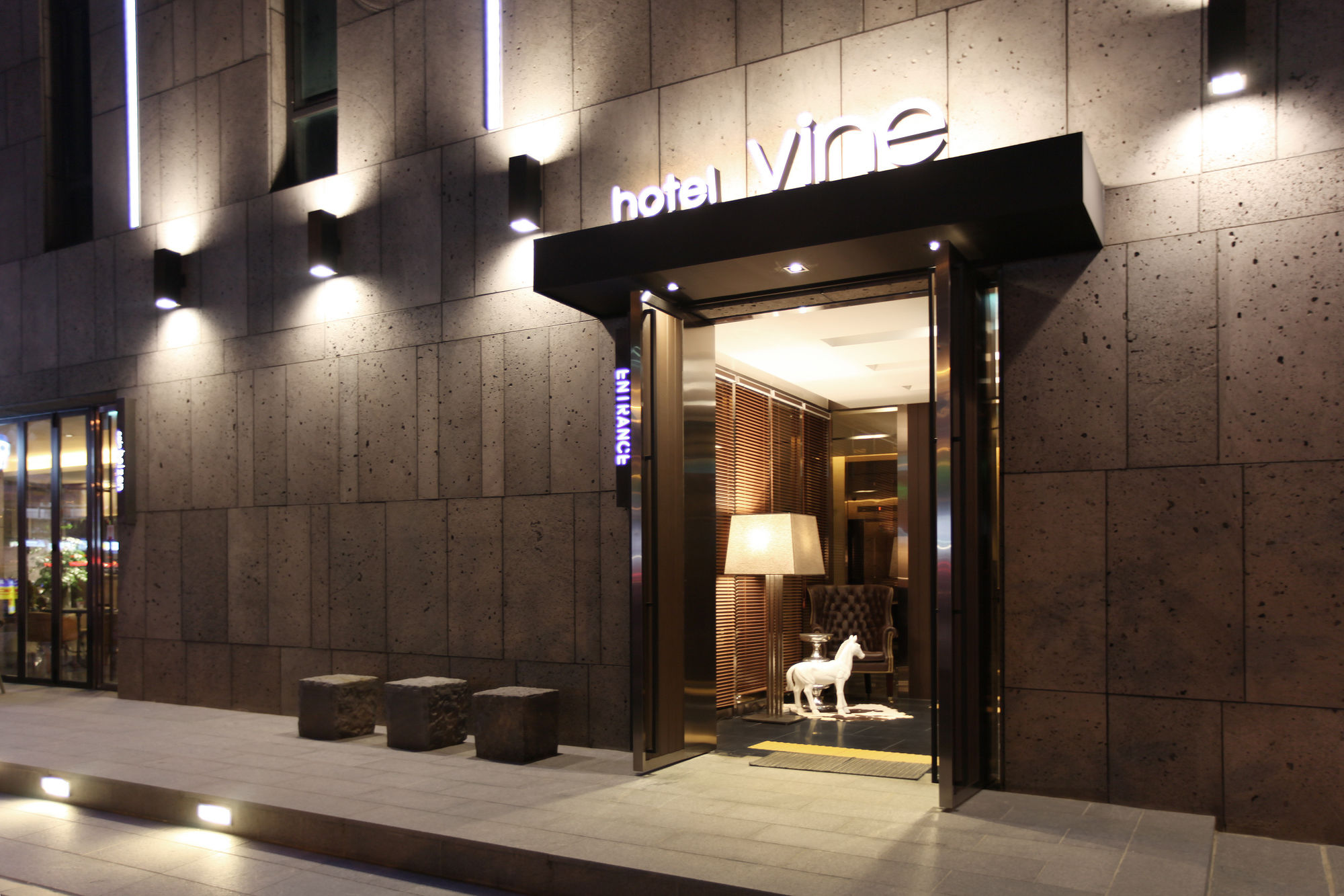 Vine Hotel