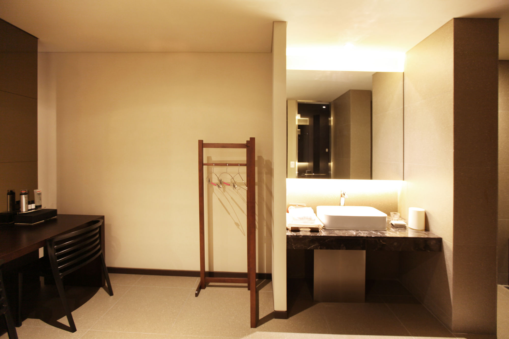 Vine Hotel