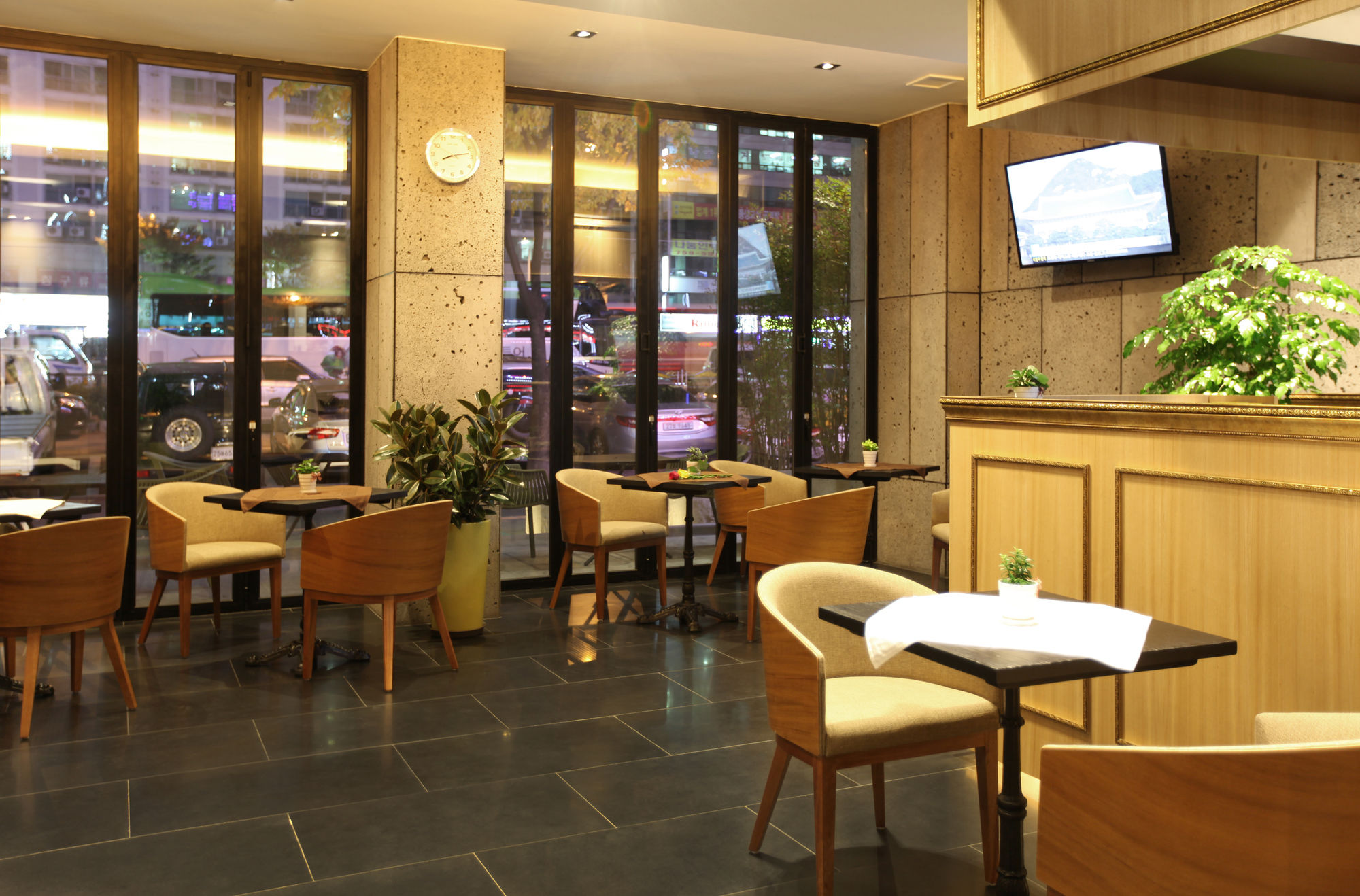 Vine Hotel