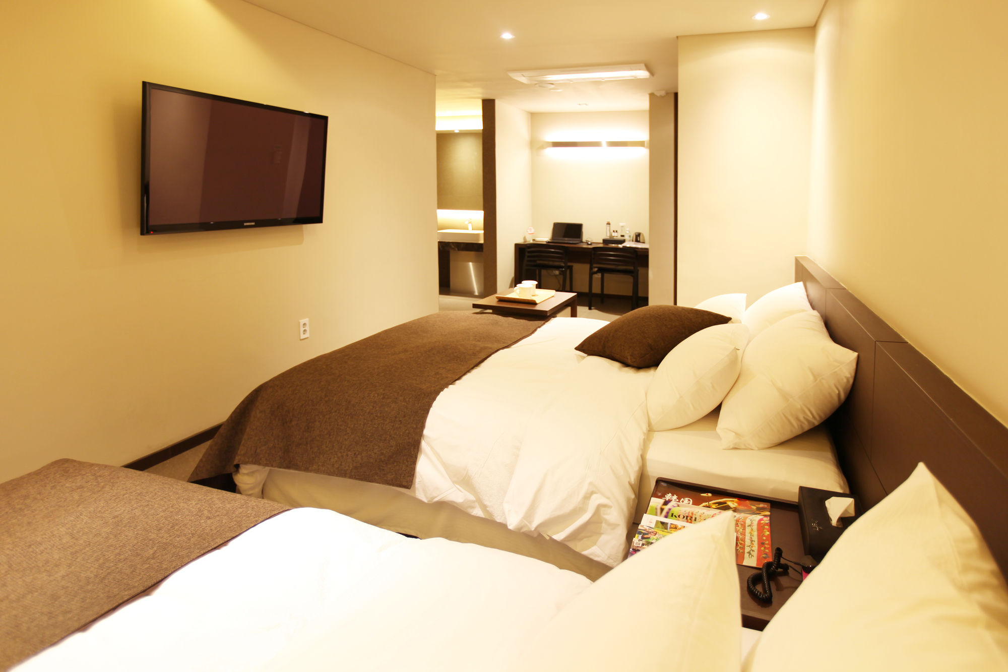 Vine Hotel