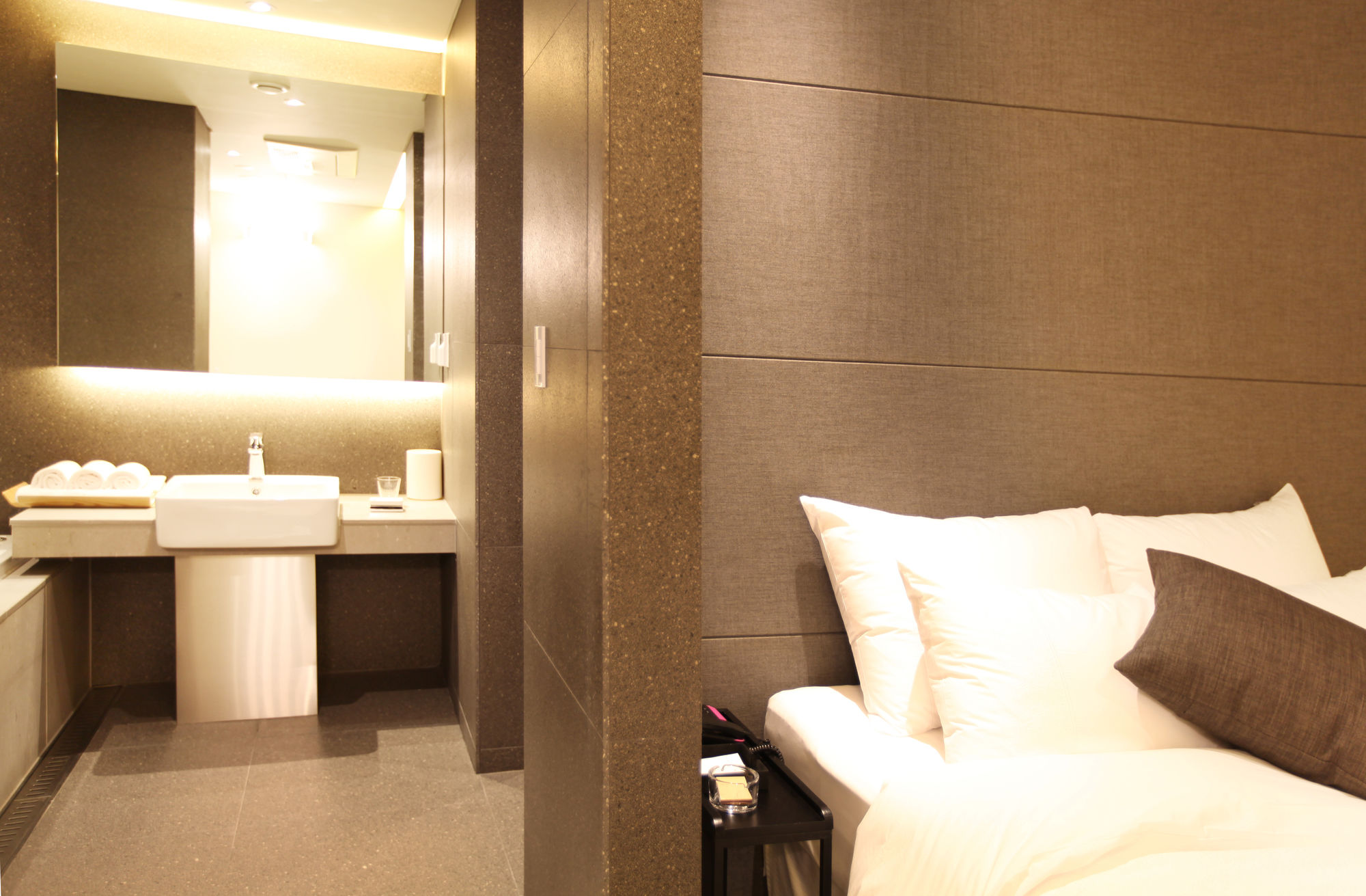 Vine Hotel