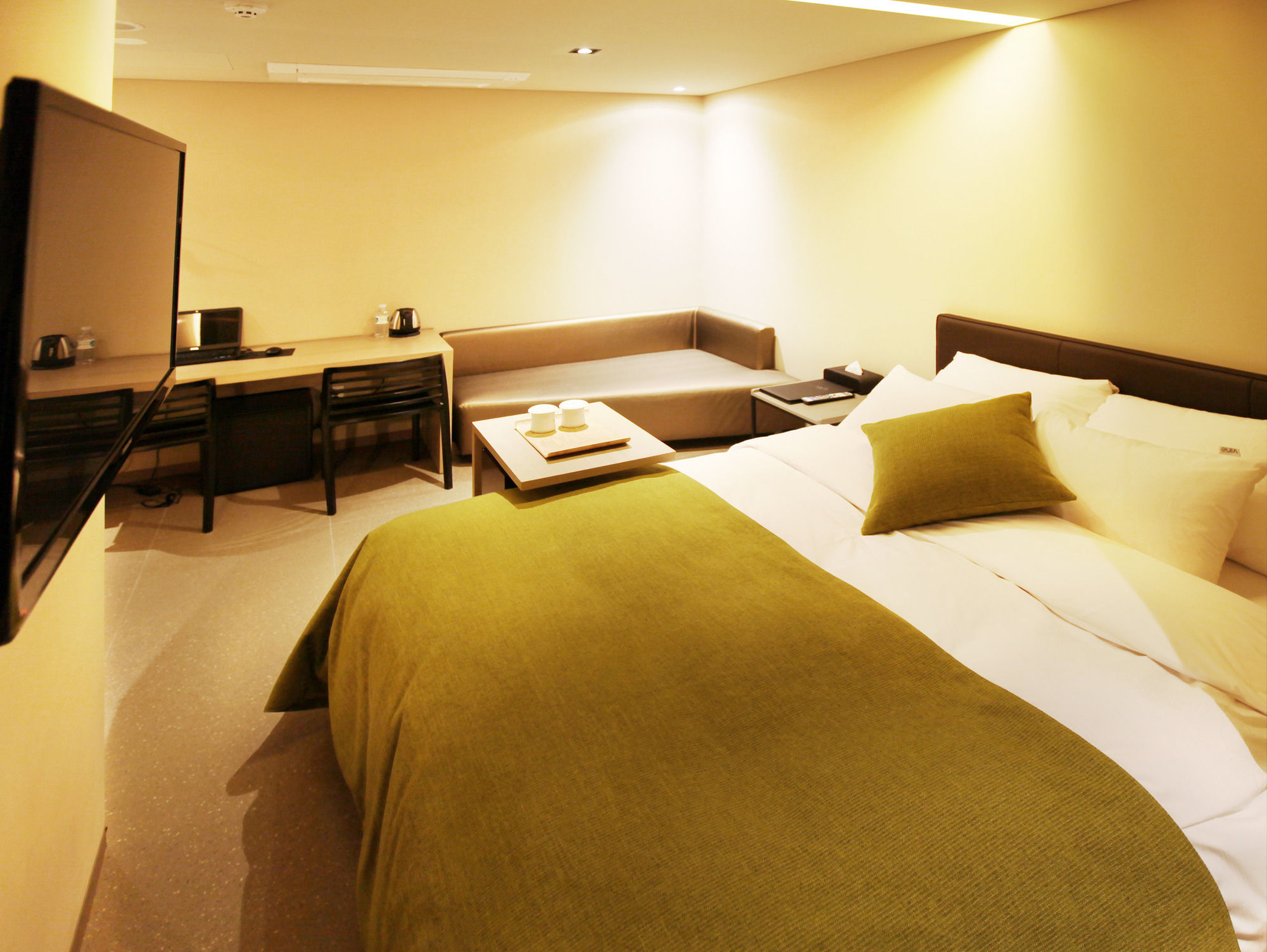 Vine Hotel