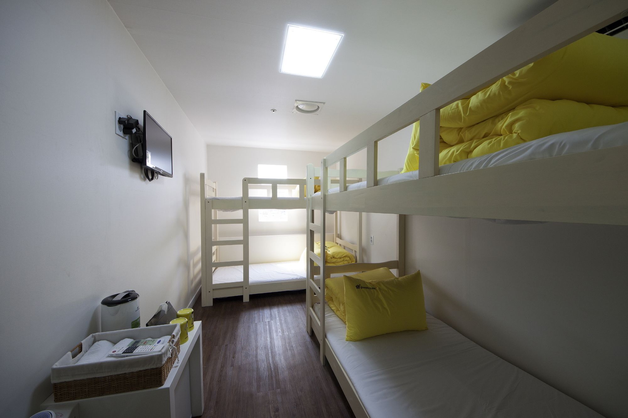 24 Guesthouse Myeongdong Town
