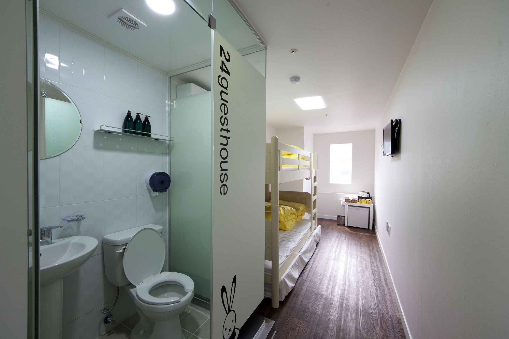 24 Guesthouse Myeongdong Town