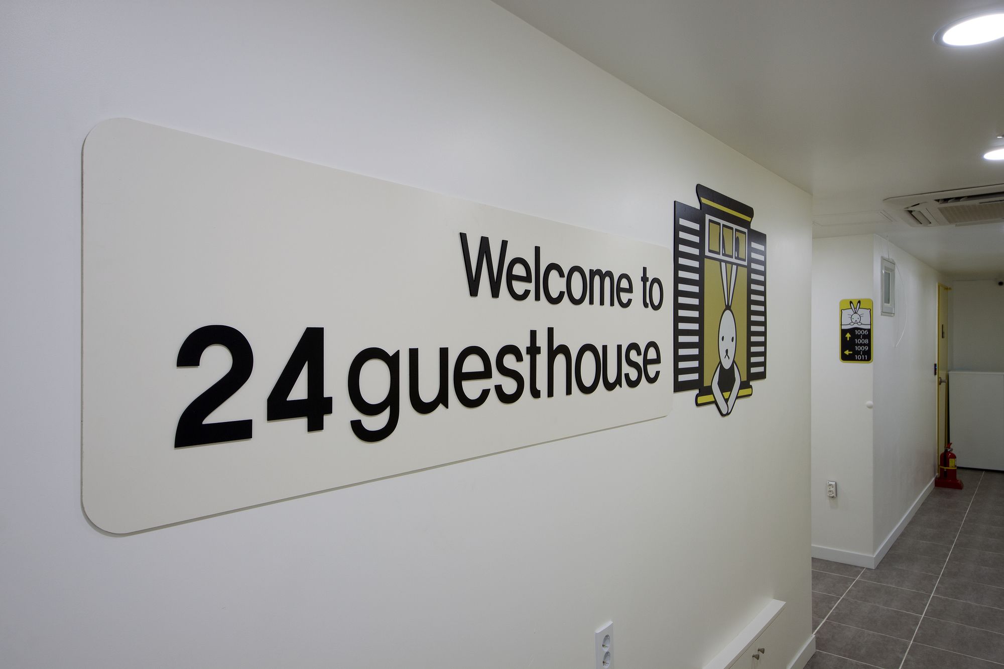 24 Guesthouse Myeongdong Town