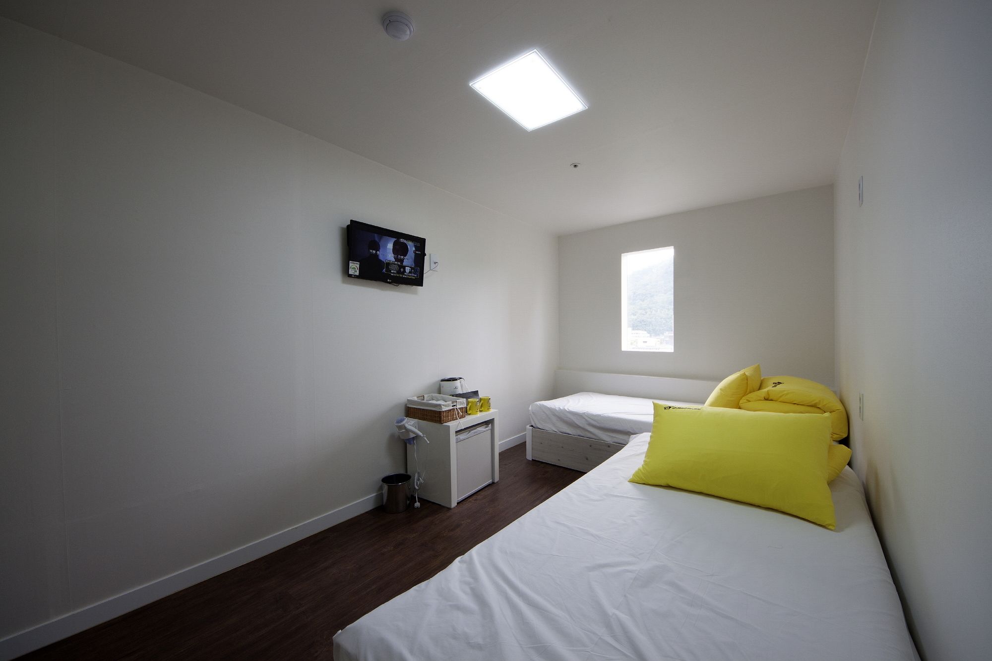 24 Guesthouse Myeongdong Town