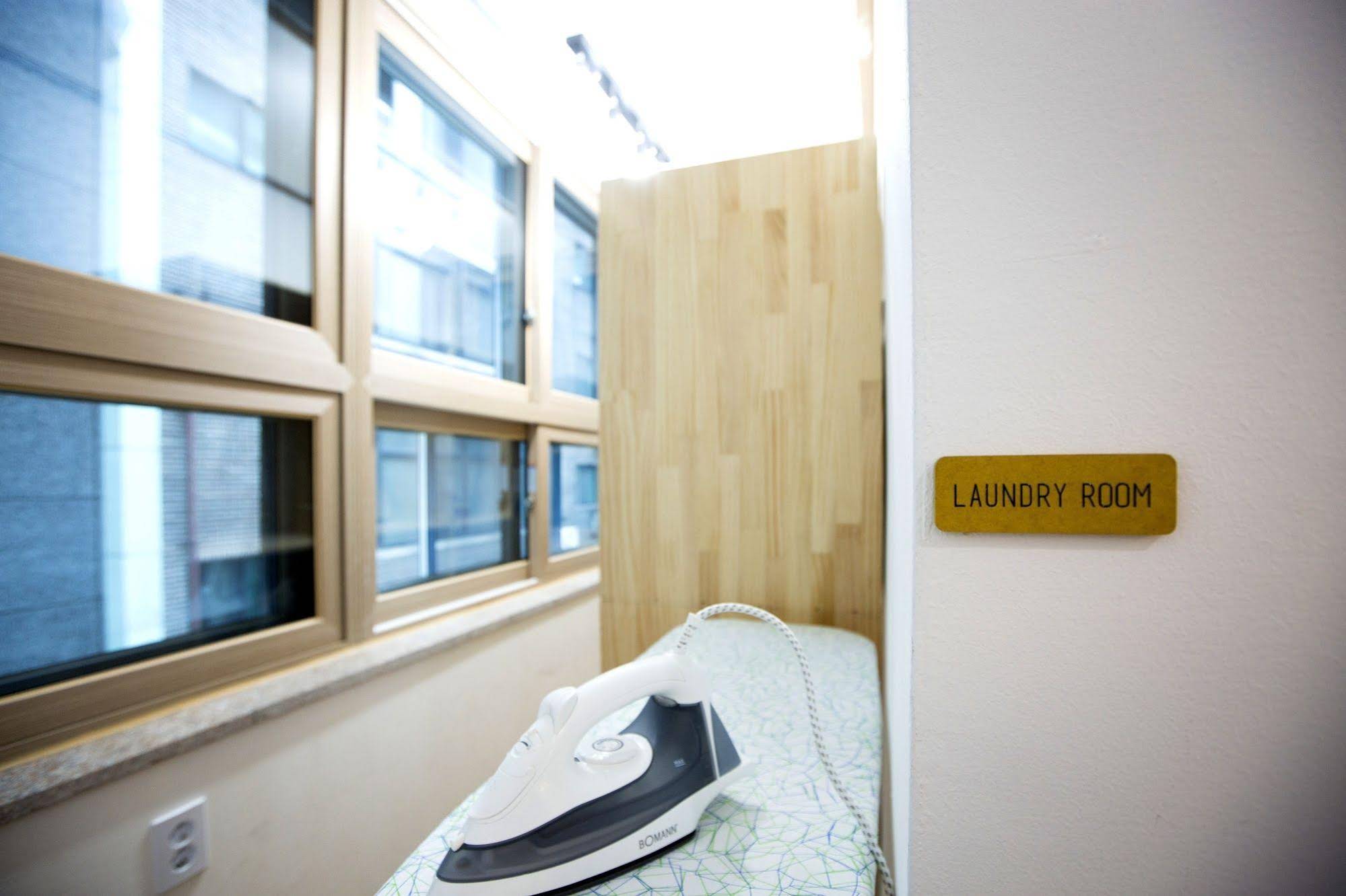 24 Guesthouse Sinchon