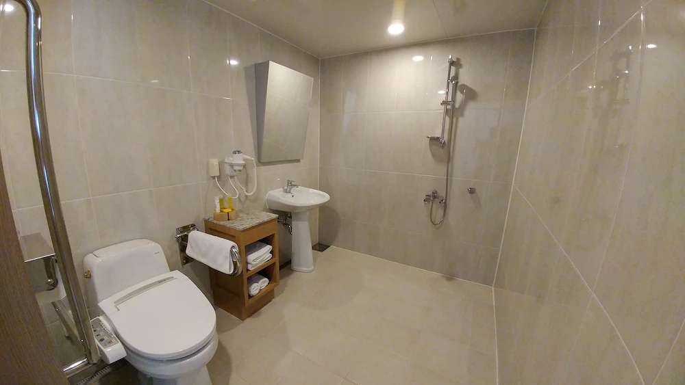 Acube Hotel