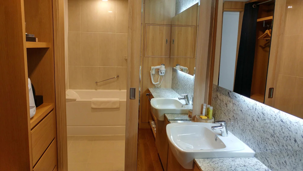 Acube Hotel
