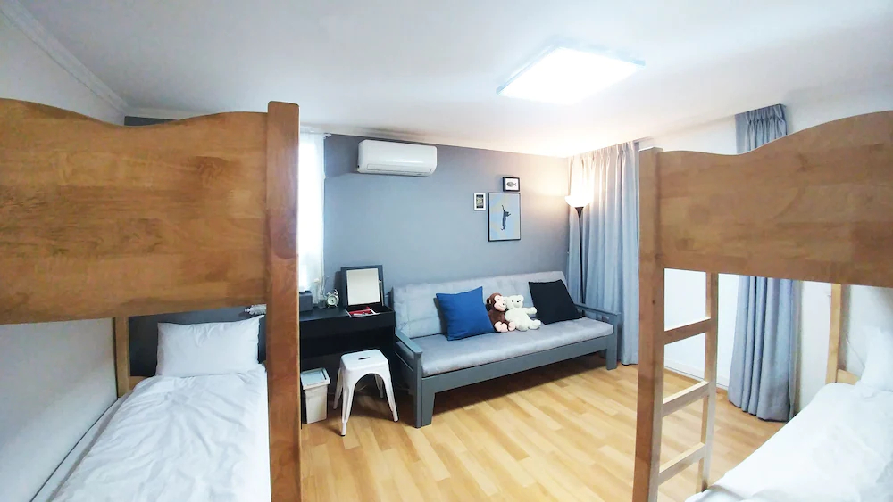 The Blossom Yeonnam Guesthouse