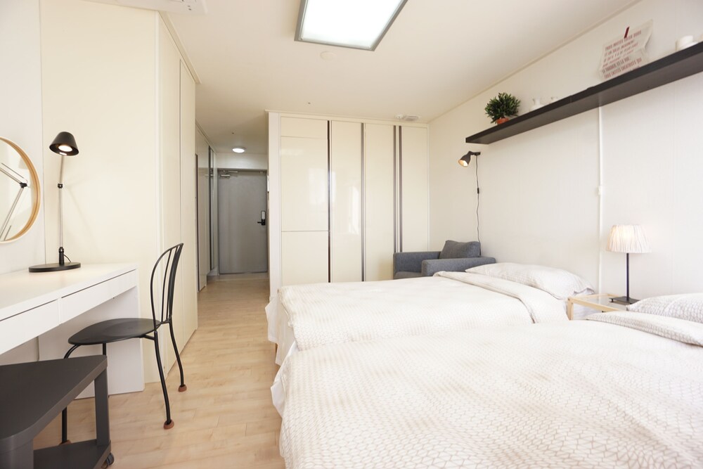 Alice Apartment