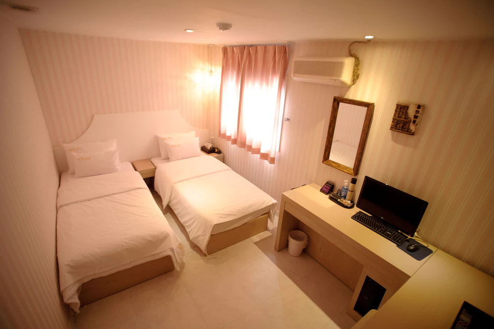 Atti Guesthouse